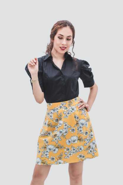 Falda pliegues mostaza con flores Fabiola - Imagen 4