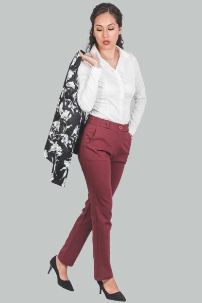 Pantalón vino recto a la cintura Julieta - Imagen 5
