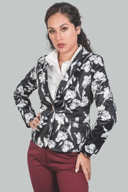 Blazer color negro flores Iris - Imagen 3