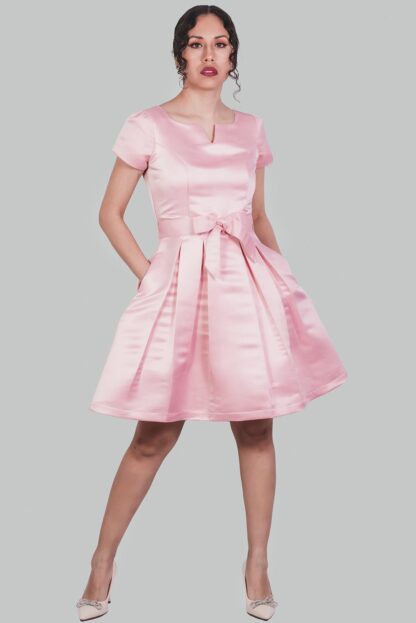 Vestido en A rosa satinado Rebeca
