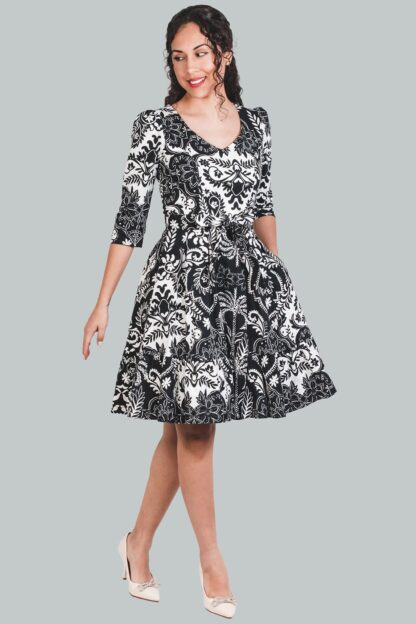 Vestido corte A negro flores Zuleika