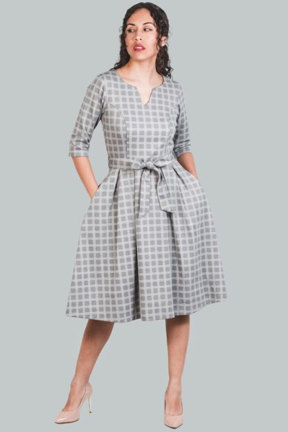 Vestido midi corte A cuadro gris Celestine - Imagen 4