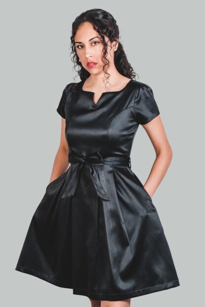 Vestido en A negro satinado Roberta - Imagen 3