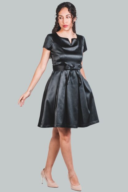 Vestido en A negro satinado Roberta - Imagen 4