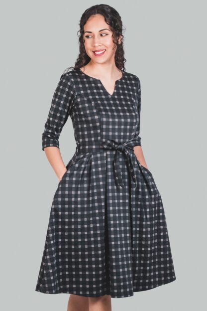 Vestido midi corte A cuadro negro Celestine - Imagen 2