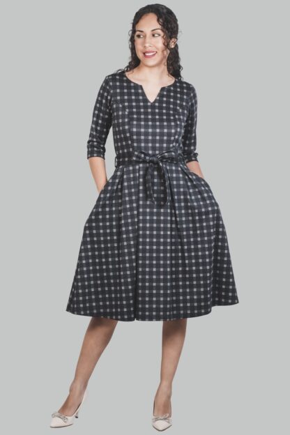 Vestido midi corte A cuadro negro Celestine - Imagen 5
