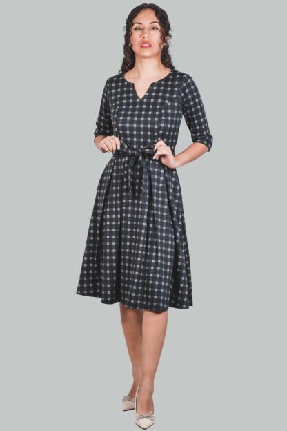 Vestido midi corte A cuadro negro Celestine - Imagen 3