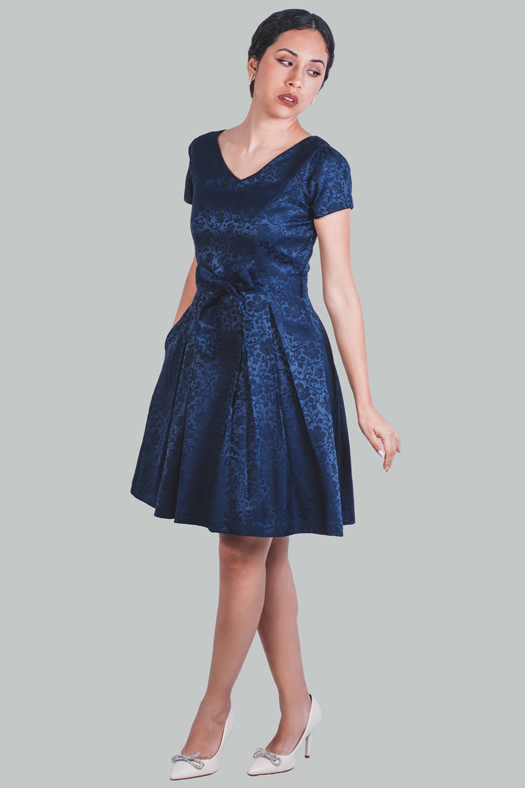 Vestido en A azul brocado Brigitte - Imagen 2