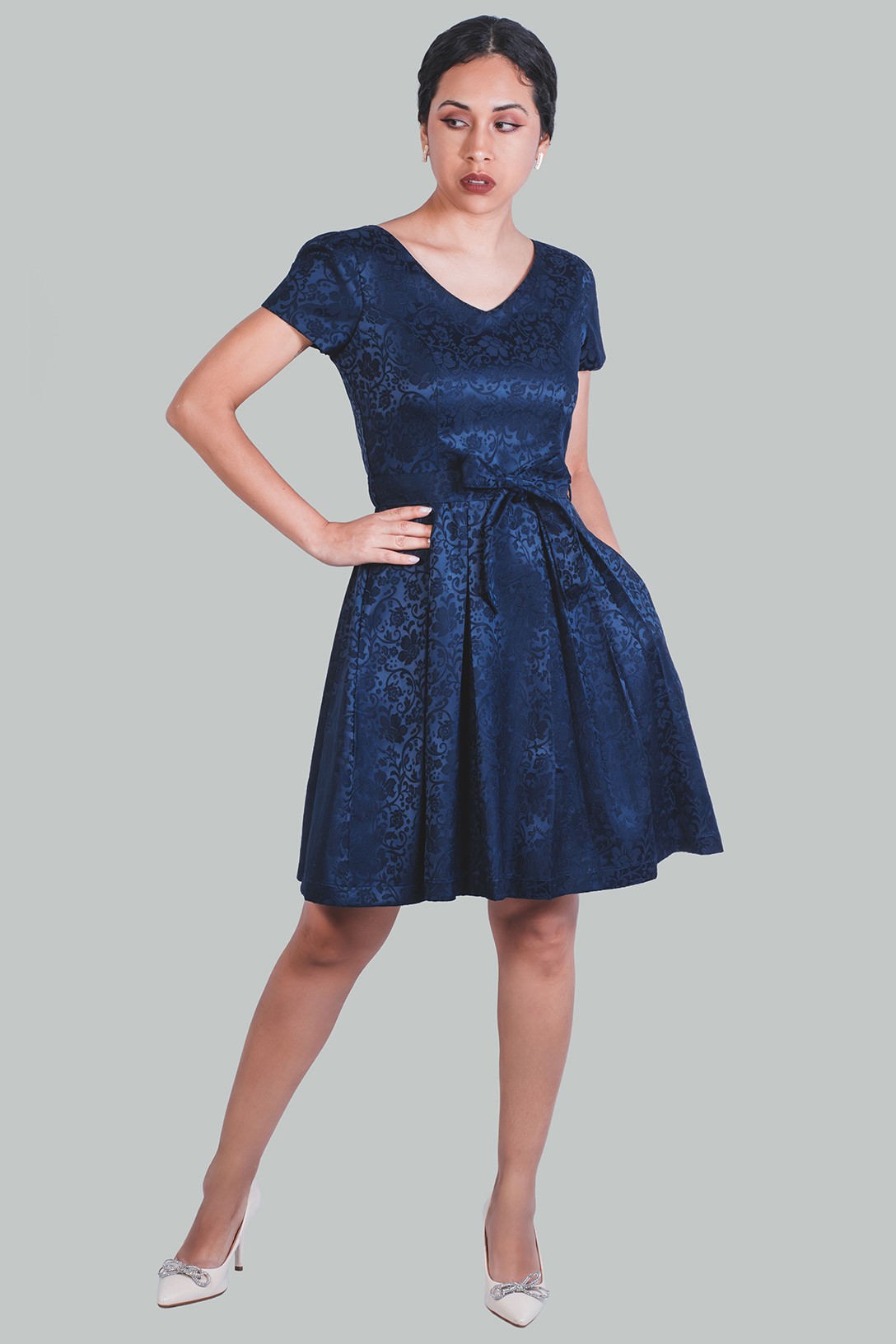 Vestido en A azul brocado Brigitte - Imagen 4